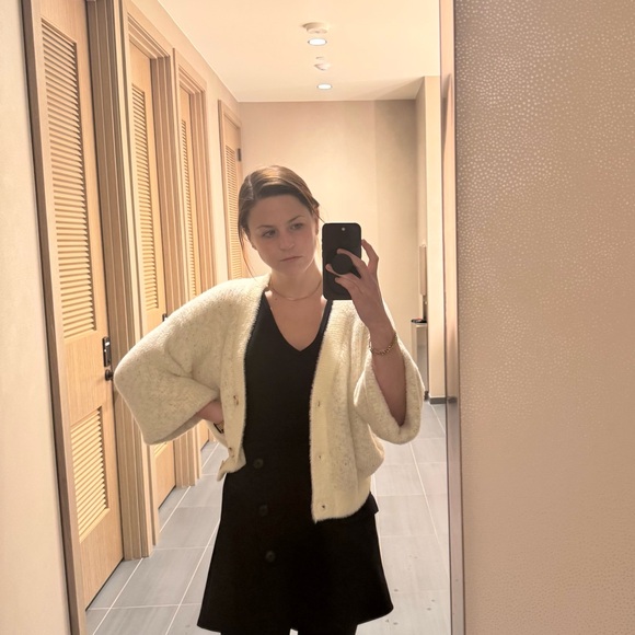 Meet your Posher, Hannah - Picture 6 of 15